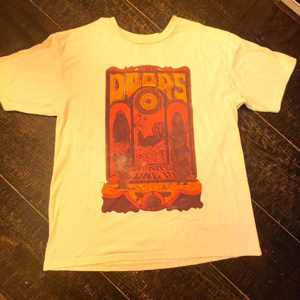 Vibrant Orange and Red Short Sleeve Tee with Retro Graphic Design